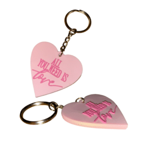 Llavero 'All You Need Is Love' – Un detalle lleno de cariño